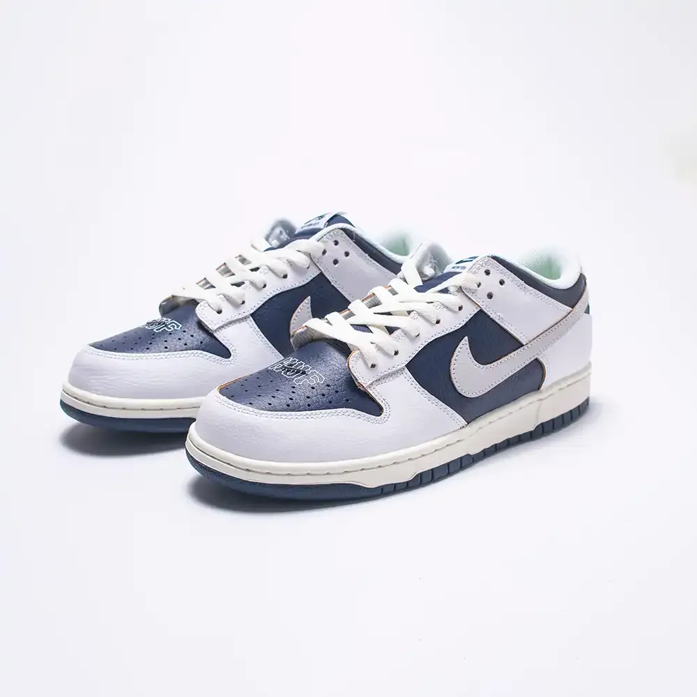 HUF x Nike SB Dunk Low New York